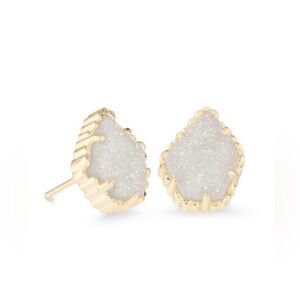 Kendra Scott
Tessa Stud Earrings in Iridescent Drusy and Gold Plated
